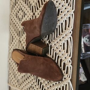 Chinese Laundry dark brown size 6